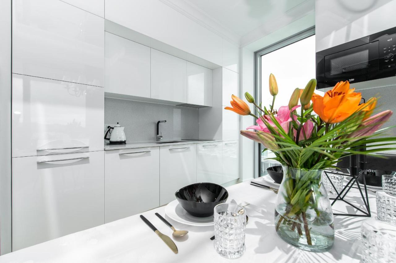 Yacht Park Premium Apartment Sea View Гдиня Екстер'єр фото